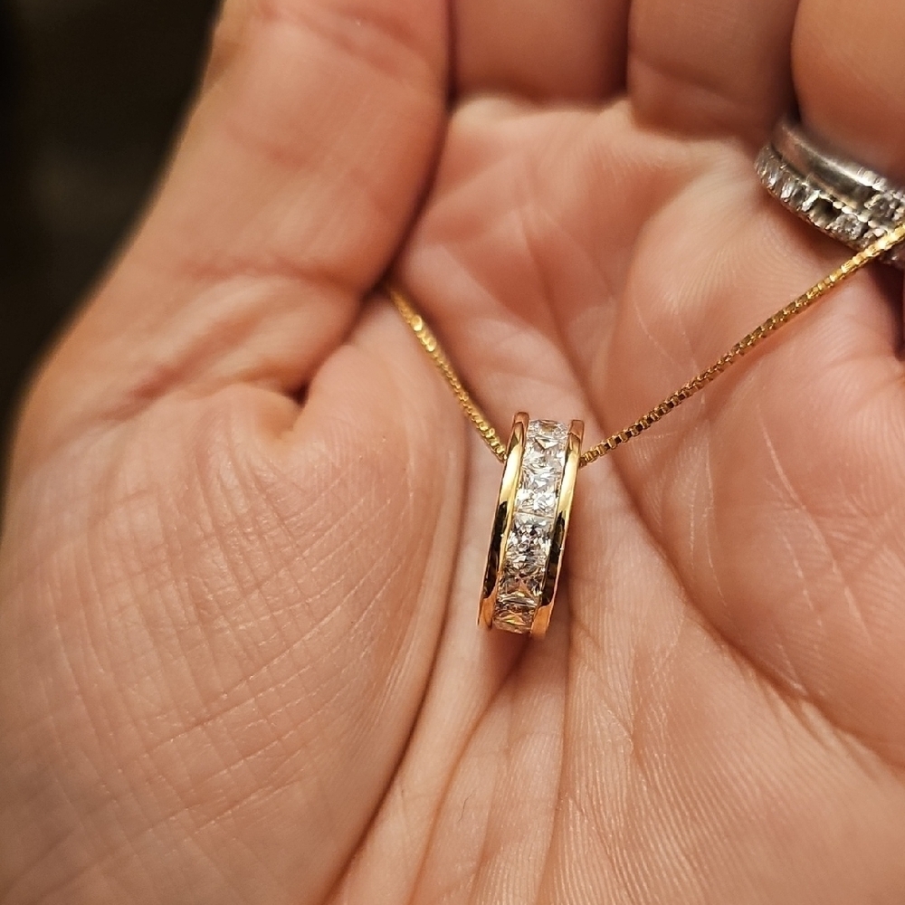 Elegant Women's Necklace
